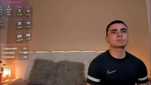 Image 6 of johana_fox_ Stream on Chaturbate on 7 days ago