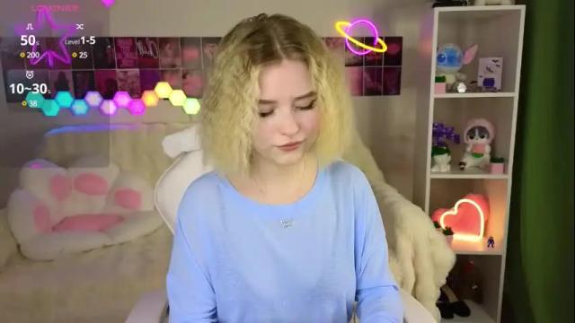 Image 2 of joice_queen Stream on Chaturbate on 2 months ago