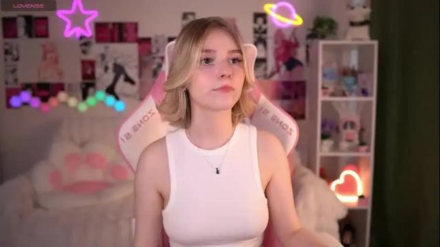Image 12 of joice_queen Stream on Chaturbate on 21 days ago