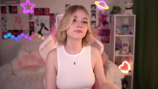 Image 3 of joice_queen Stream on Chaturbate on 21 days ago
