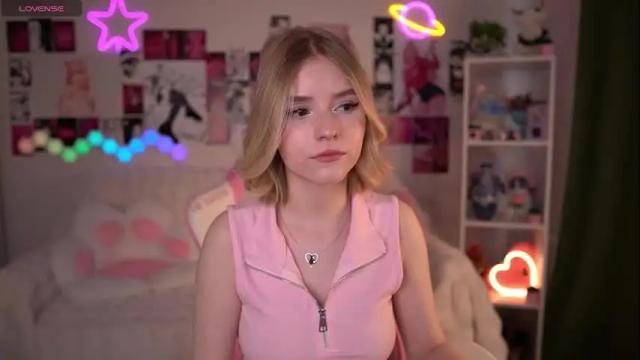 Image 7 of joice_queen Stream on Chaturbate on 11 days ago