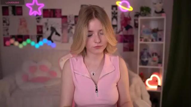 Image 8 of joice_queen Stream on Chaturbate on 11 days ago