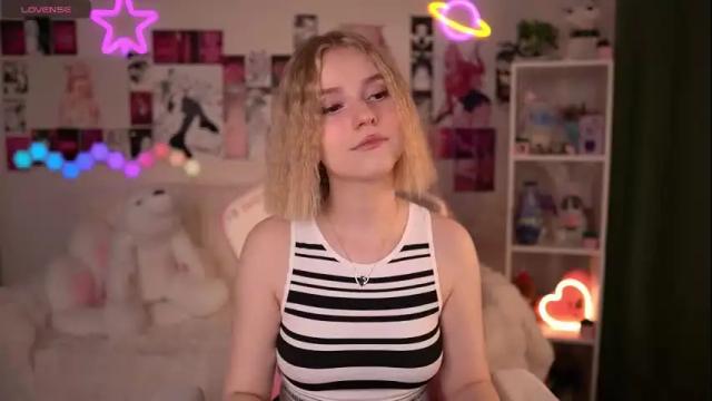 Image 4 of joice_queen Stream on Chaturbate on 17 hours ago