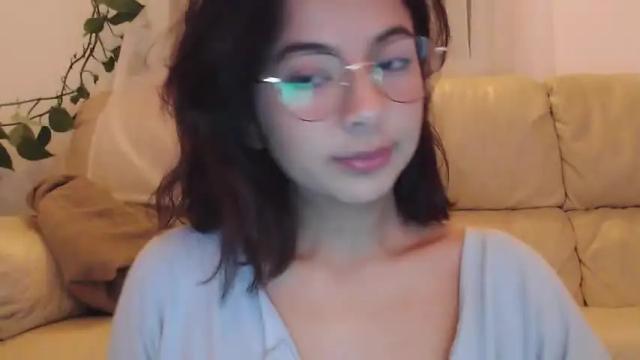 Image 2 of jojo_jj Stream on Chaturbate on 16 months ago