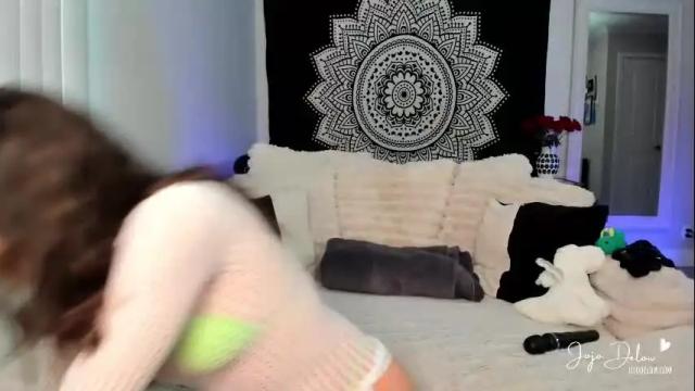Image 7 of jojodelow Stream on Chaturbate on 2 months ago