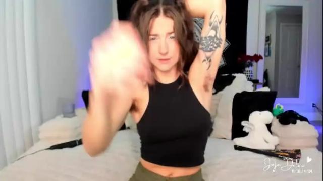 Image 3 of jojodelow Stream on Chaturbate on 2 months ago