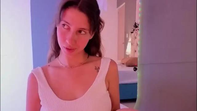Image 7 of jolie_lov Stream on Chaturbate on 3 months ago