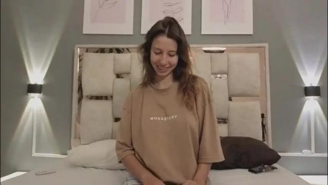 Image 6 of jolie_lov Stream on Chaturbate on 2 months ago