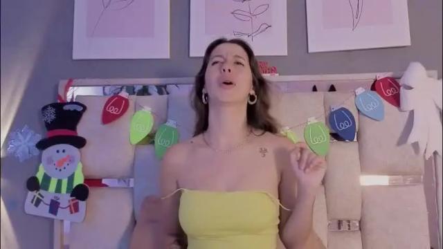 Image 4 of jolie_lov Stream on Chaturbate on 2 months ago