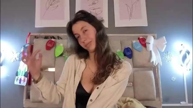 Image 4 of jolie_lov Stream on Chaturbate on 1 month ago