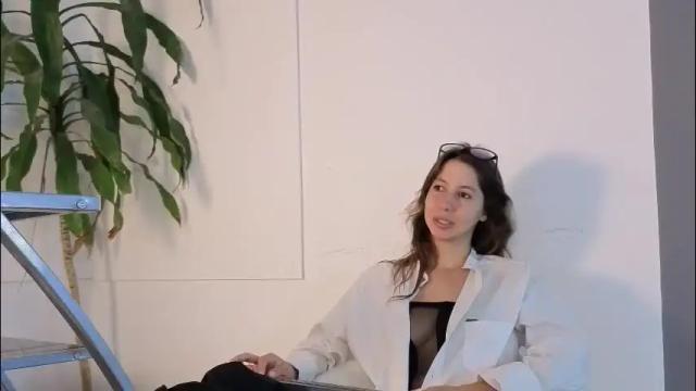 Image 10 of jolie_lov Stream on Chaturbate on 1 month ago