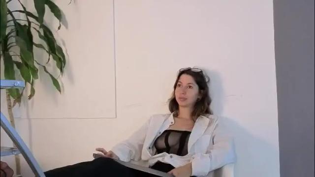 Image 4 of jolie_lov Stream on Chaturbate on 1 month ago