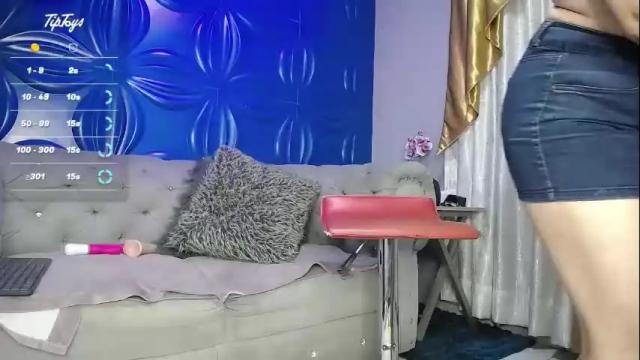 Image 7 of jolieduvalle Stream on Chaturbate on 24 days ago