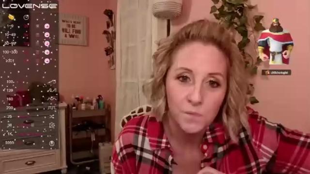 Image 3 of joliexx41 Stream on Chaturbate on 16 months ago