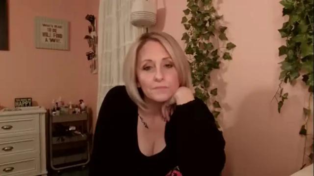 Image 4 of joliexx41 Stream on Chaturbate on 15 months ago