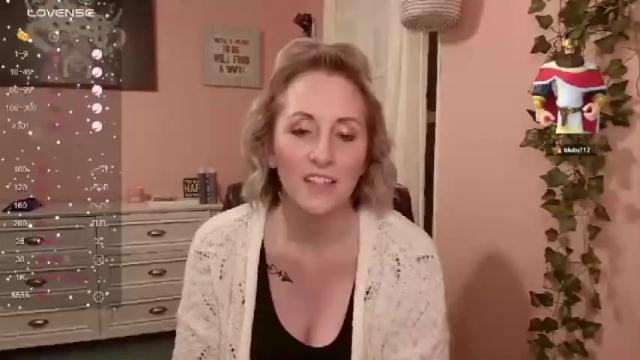 Image 8 of joliexx41 Stream on Chaturbate on 14 months ago