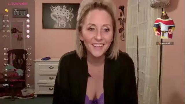 Image 3 of joliexx41 Stream on Chaturbate on 13 months ago