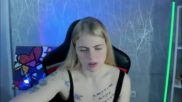 Image 2 of jolly_doll_ Stream on Chaturbate on 1 month ago