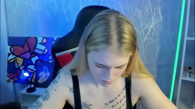 Image 2 of jolly_doll_ Stream on Chaturbate on 1 month ago