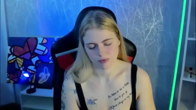 Image 4 of jolly_doll_ Stream on Chaturbate on 1 month ago