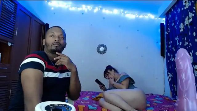 Image 12 of jonathan_y_kristal Stream on Chaturbate on 19 months ago