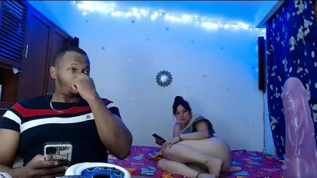 Image 7 of jonathan_y_kristal Stream on Chaturbate on 19 months ago
