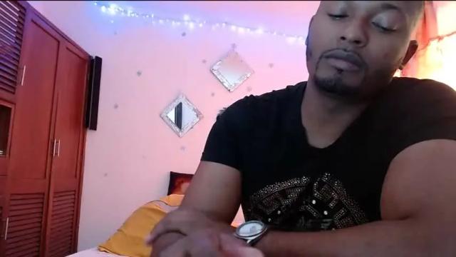 Image 8 of jonathan_y_kristal Stream on Chaturbate on 19 months ago