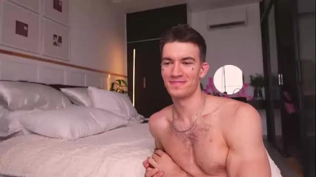 Image 10 of jonnalinaproduction Stream on Chaturbate on 5 months ago