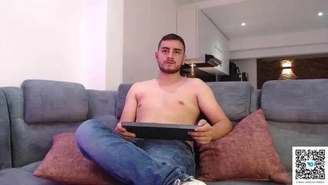 Image 3 of jordy_and_sofi Stream on Chaturbate on 15 months ago