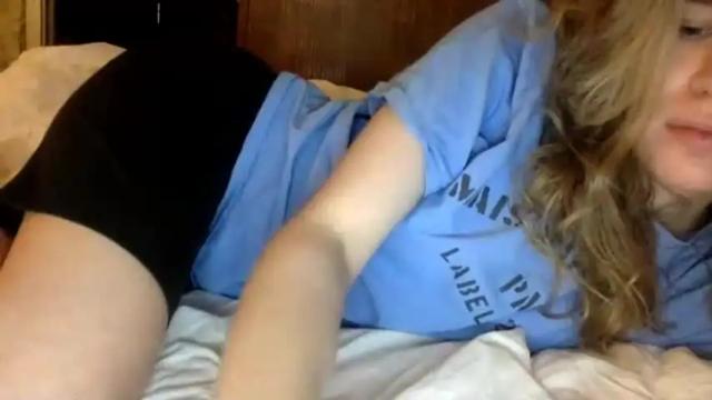 Image 11 of jovovich_milla Stream on Chaturbate on 17 months ago