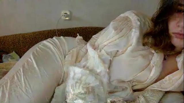 Image 12 of jovovich_milla Stream on Chaturbate on 2 months ago
