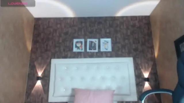 Image 4 of joy__smiht Stream on Chaturbate on 15 months ago