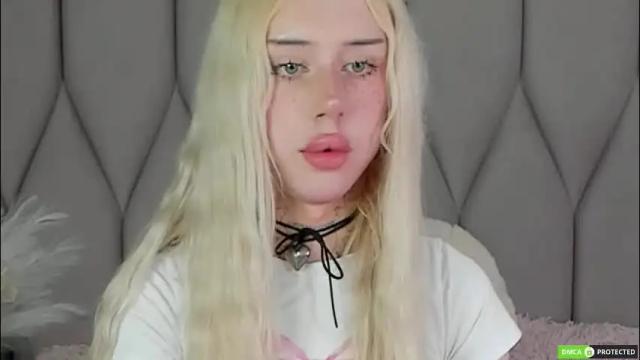 Image 2 of joybarker Stream on Chaturbate on 2 months ago