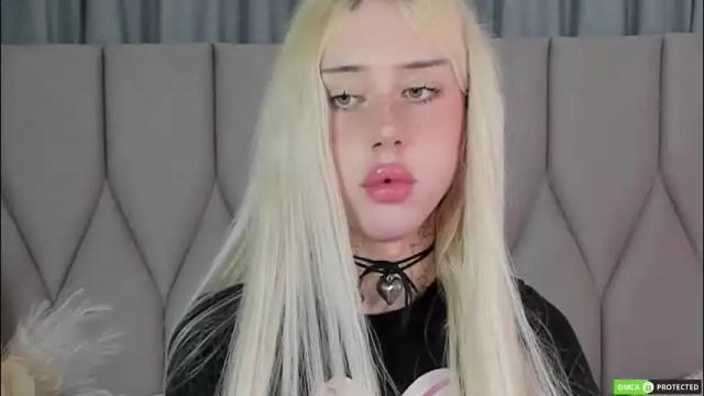 Image 3 of joybarker Stream on Chaturbate on 2 months ago
