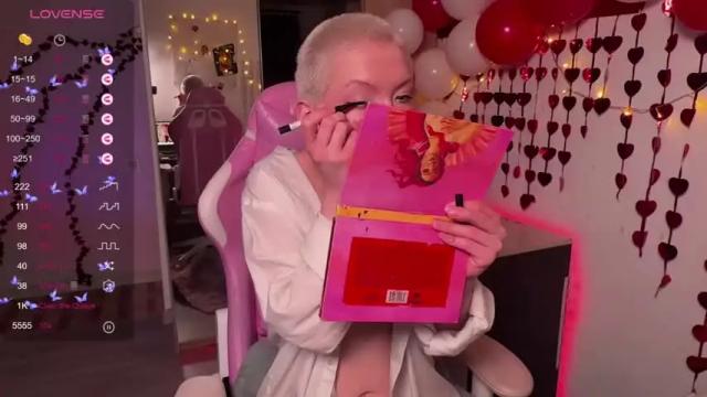 Image 4 of joyce_treier Stream on Chaturbate on 14 months ago