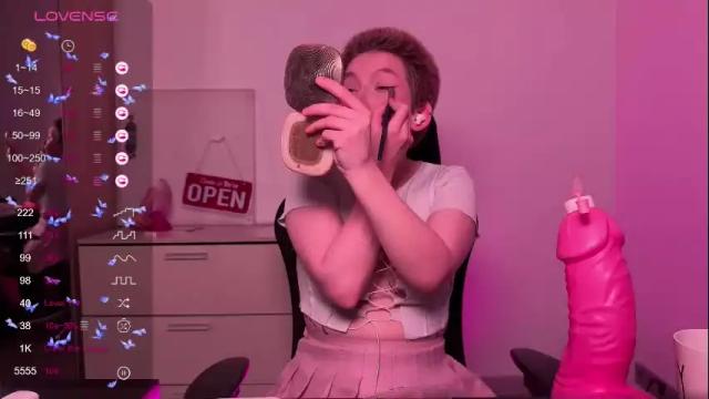 Image 6 of joyce_treier Stream on Chaturbate on 23 days ago