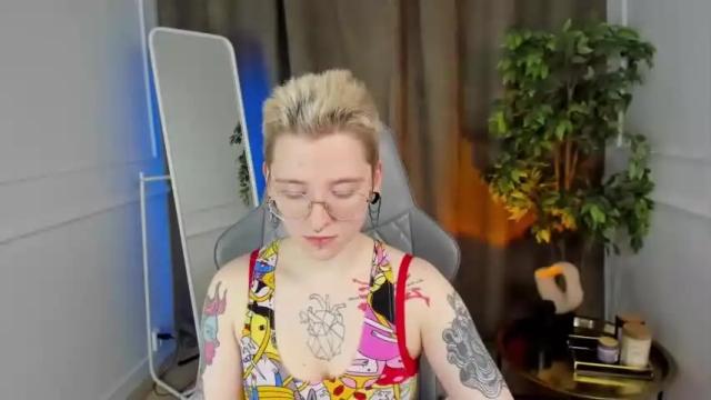 Image 11 of joyful_ruth Stream on Chaturbate on 15 months ago