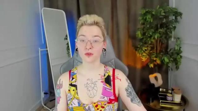 Image 12 of joyful_ruth Stream on Chaturbate on 15 months ago