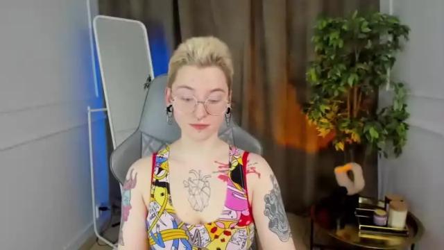 Image 4 of joyful_ruth Stream on Chaturbate on 15 months ago