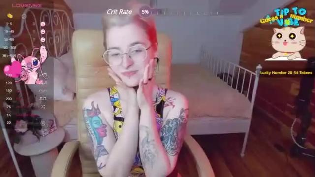 Image 3 of joyful_ruth Stream on Chaturbate on 13 months ago