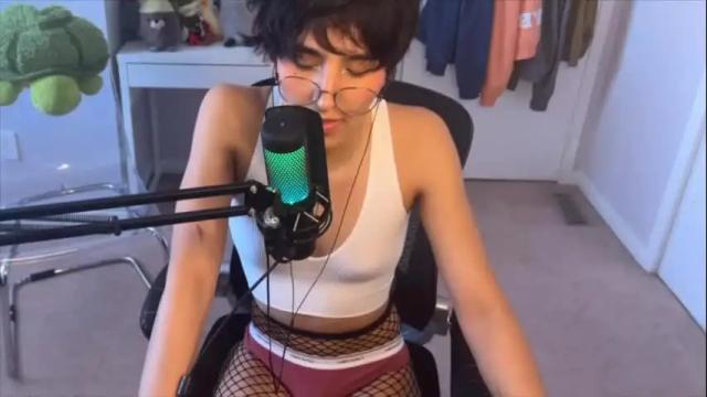 Image 6 of joystickjackie Stream on Chaturbate on 1 month ago