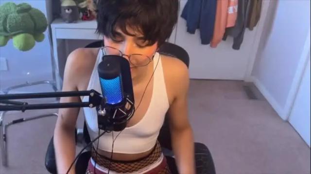 Image 7 of joystickjackie Stream on Chaturbate on 1 month ago