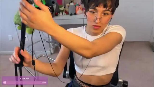 Image 12 of joystickjackie Stream on Chaturbate on 16 days ago