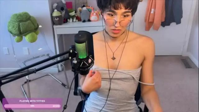 Image 12 of joystickjackie Stream on Chaturbate on 10 days ago