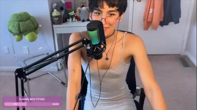 Image 4 of joystickjackie Stream on Chaturbate on 10 days ago