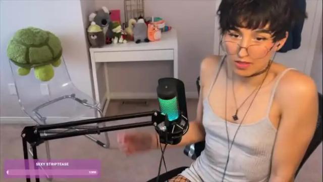 Image 6 of joystickjackie Stream on Chaturbate on 5 days ago