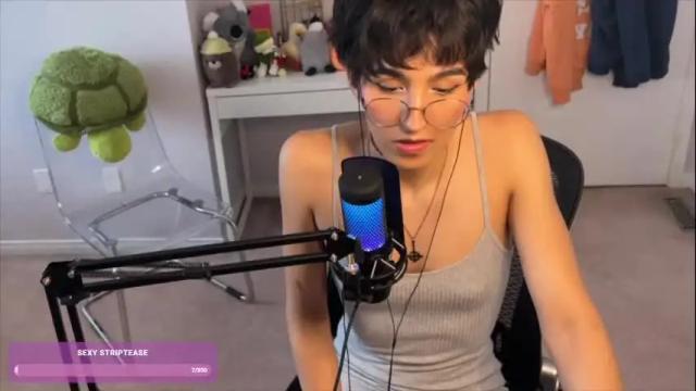 Image 7 of joystickjackie Stream on Chaturbate on 5 days ago