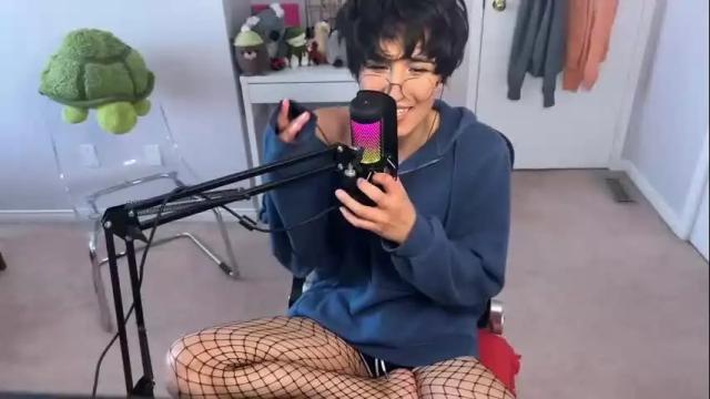 Image 6 of joystickjackie Stream on Chaturbate on 2 months ago