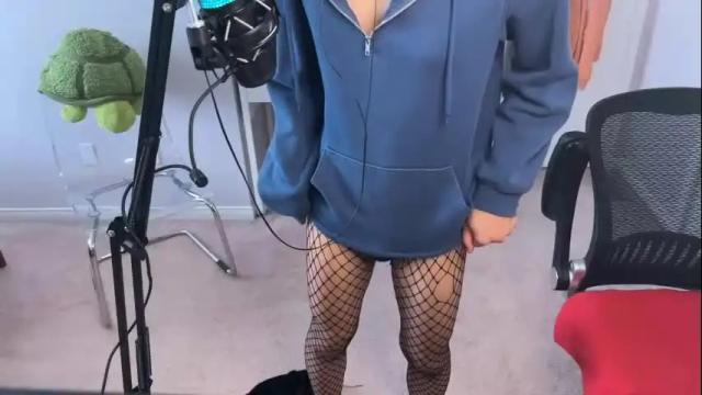Image 8 of joystickjackie Stream on Chaturbate on 2 months ago