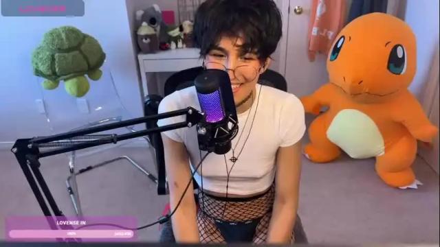 Image 10 of joystickjackie Stream on Chaturbate on 2 months ago